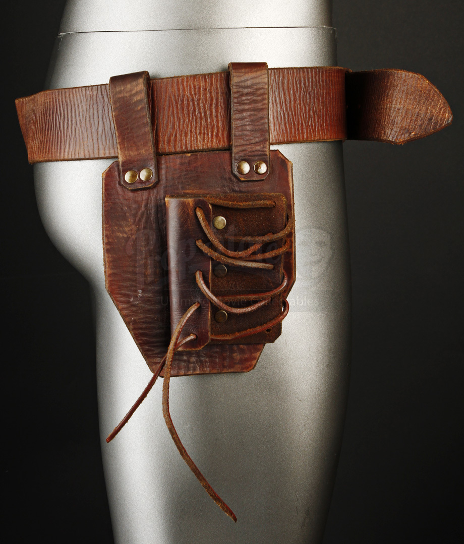 Adriens (Michael Shanks) Belt and Dagger Holder Prop Store Ultimate