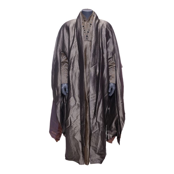 Lot # 1552: STAR TREK: NEMESIS (2002) - Romulan Senator Robes Costume