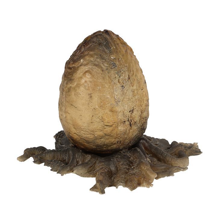 Lot # 13: ALIENS (1986) - Xenomorph Egg Miniature with Base