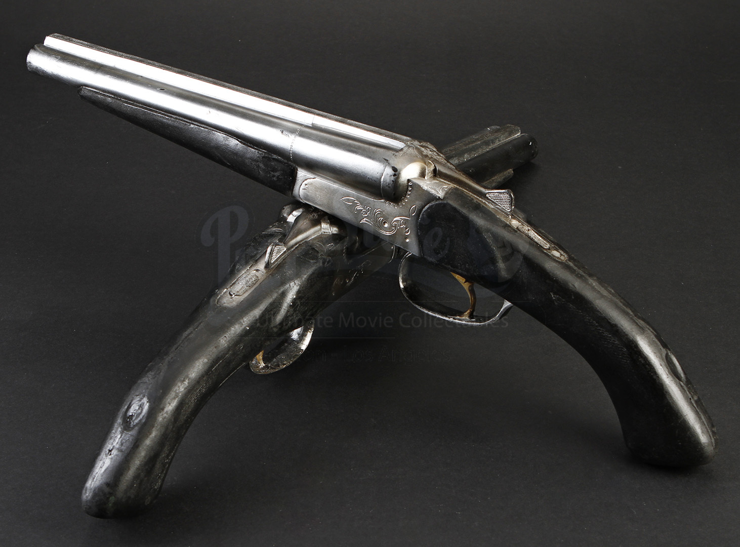 Alices (Mila Jovovich) Dual Shotgun Display | Prop Store - Ultimate