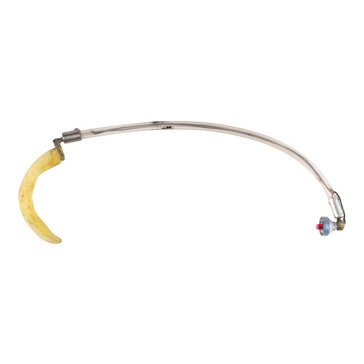 Lot # 812: THE FIFTH ELEMENT (1997) - Ruby Rhod's (Chris Tucker) Headset