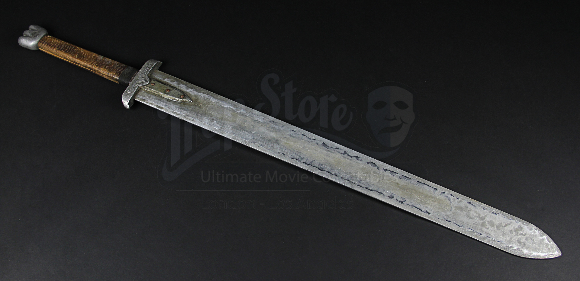 мир 8 воины мечей. 8k wallpapers sword art only. варвар с двуручным мечом. боромир смерть арт. сияющий меч.