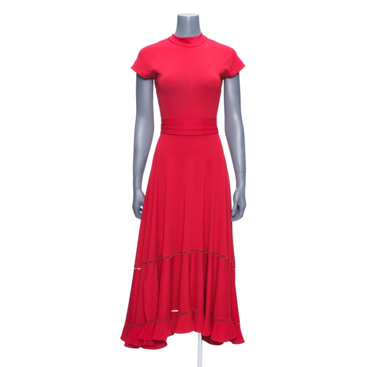565. Mary Fiore's (Jennifer Lopez) Red Dress with Behind-the-Scenes  Photographs ### THE WEDDING PLANNER (2001)