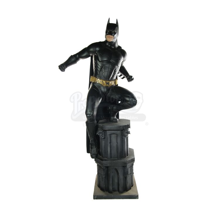 Promotional LifeSize Batman Statue BATMAN BEGINS (2005)