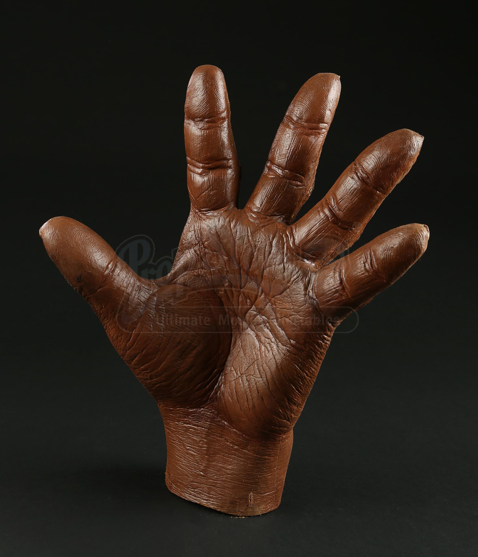 Hande Prop Propstore - Find Your Extraordinary