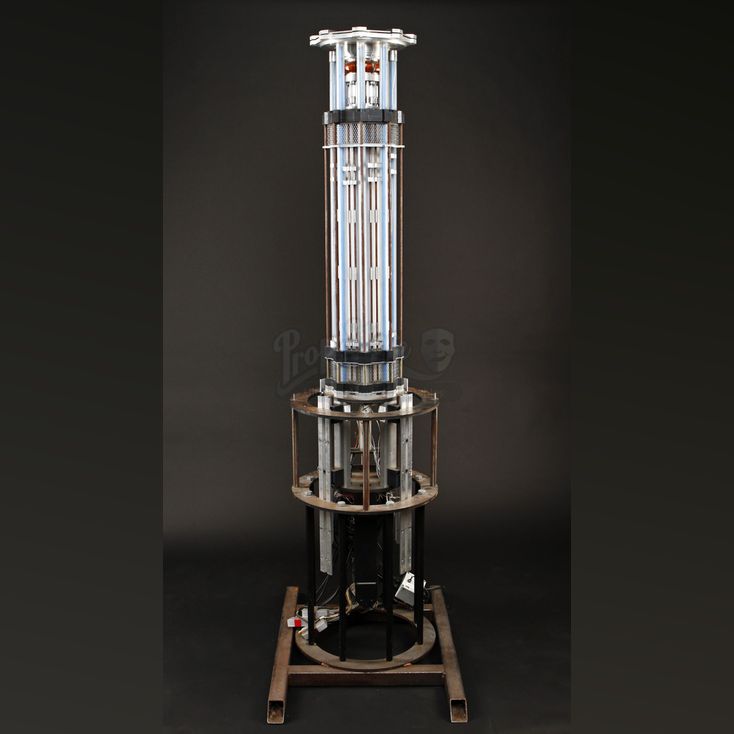 Sebastian Shaws (Kevin Bacon) Nuclear Reactor XMEN FIRST CLASS (2011)