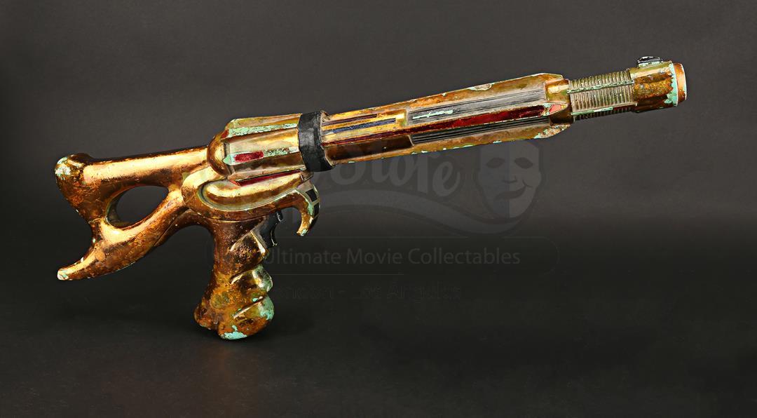Lot # 79 - FLASH GORDON - Ming Guard Golden Rifle