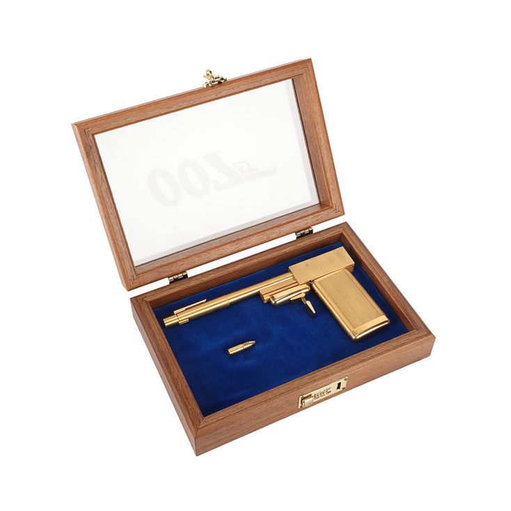 Lot #1252: JAMES BOND: THE MAN WITH THE GOLDEN GUN (1974) - Peter