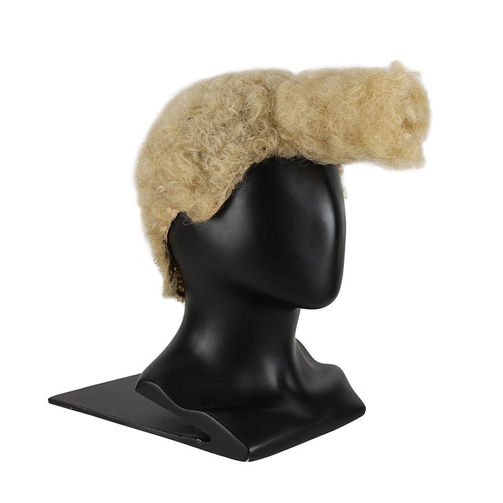 Lot 142 - Ruby Rhods (Chris Tucker) Blond Wig | FIFTH ELEMENT, THE (1997)
