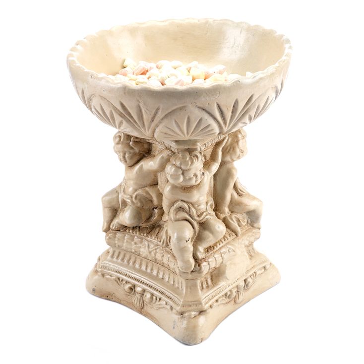 Lot 1124 Fisher Sons Foyer Statue SIX FEET UNDER (2001)