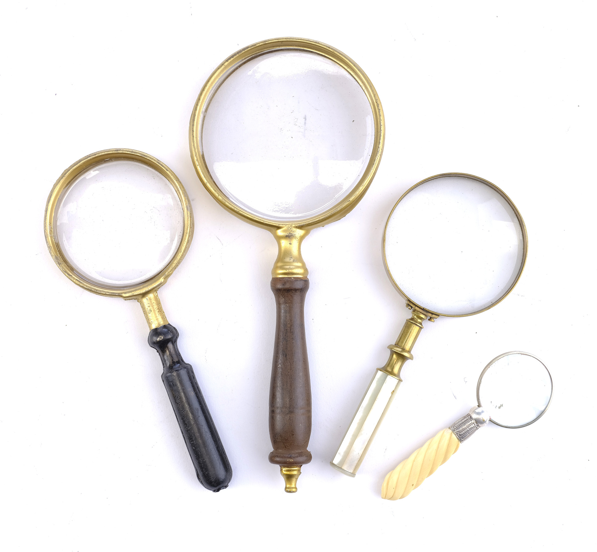 Lot 827 - Set of Sherlock Holmes Magnifying Glasses | HOLMES & WATSON ...