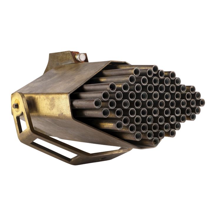 176. Qs (Desmond Llewelyn) Poncho Machine Gun JAMES BOND MOONRAKER