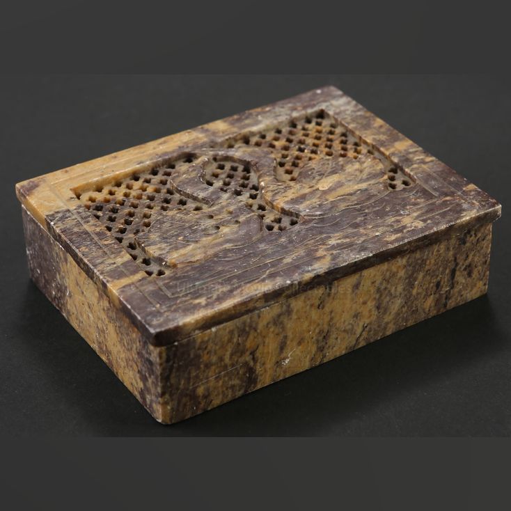 Vanessa Ives Cigarette Box