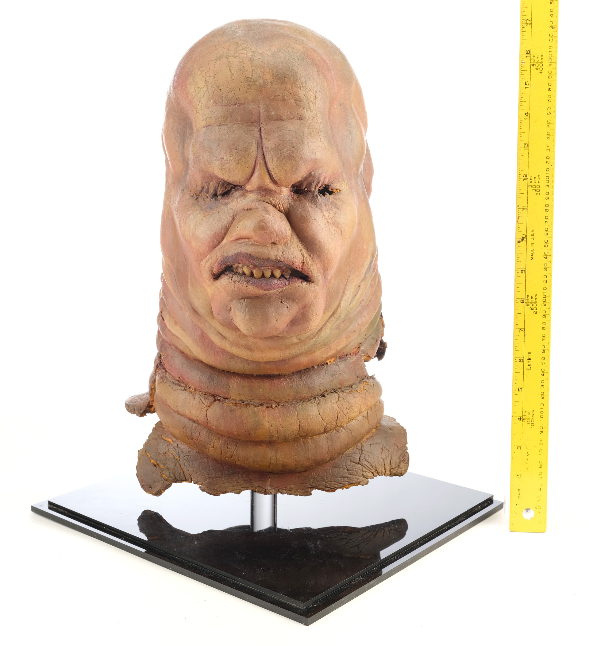 Lot 169 Hellbound Hellraiser Ii 1987 Butterball Cenobite S Pat Miller Head Display With Screen Used Teeth