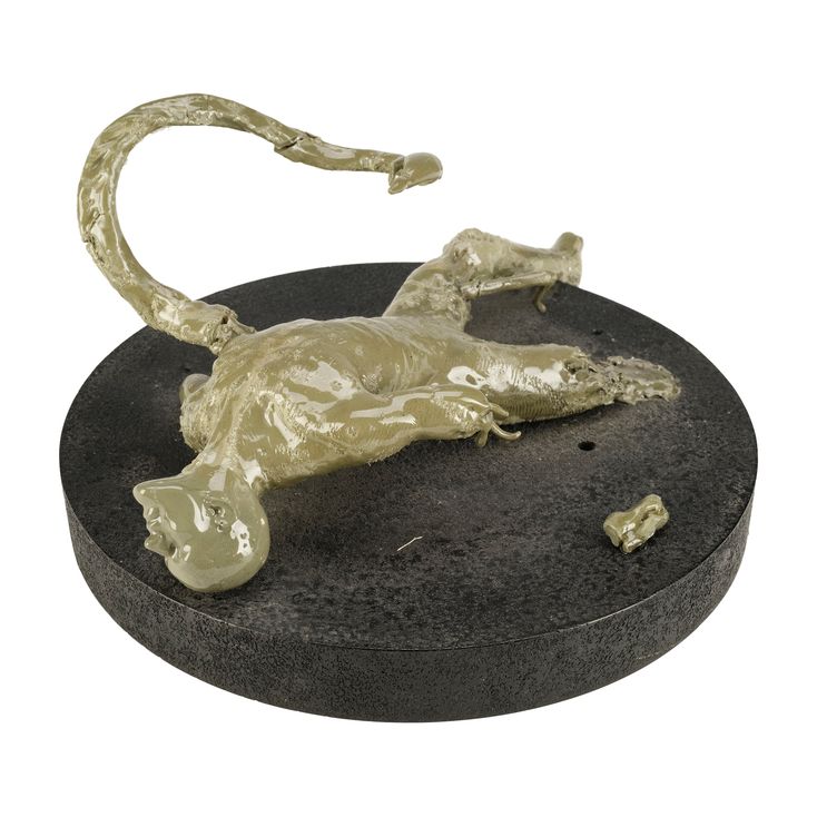 Lot # IT-172518 (LT-301131): THE THING (2011) - Edvard-Thing Design ...